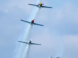 Click to view image Aerostars Display Team