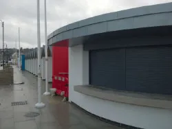 New beach huts on Shore Road - Ref: VS1595