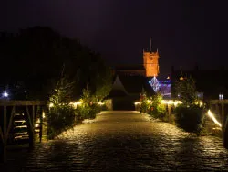 Click to view image Corfe Castle entrance christmas illuminations