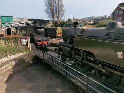 The turntable on Swanage Railway - Ref: VS1680