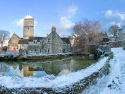 Mill Pond and Snowy footprints - Ref: VS1817