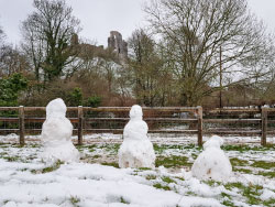 Snowmen at Corfe Castle - Ref: VS1916
