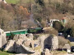 Click to view image Flying Scotsman entering Corfe Station