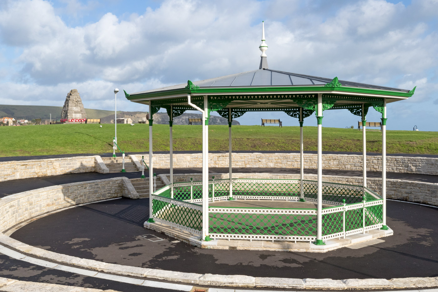 Swanage Bandstand and the War Memorial