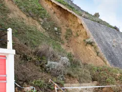 Click to view image Ocean Bay Landslide near the Grand Hotel