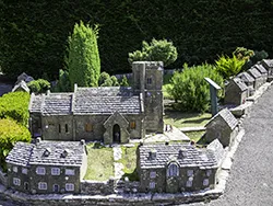 Corfe Castle Model Village Church and Houses - Ref: VS2631