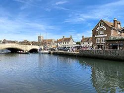 Wareham Quay and bridge from the River Frome - Ref: VS2640