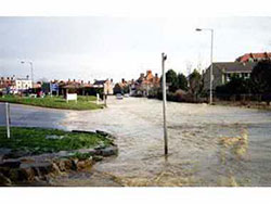 Kings Road West Floods in 1990 - Ref: VS118