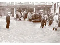 Click to view image High Street and Kings Road East Floods in 1914