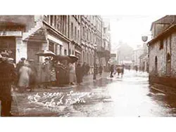 Click to view image High Street Floods in 1914