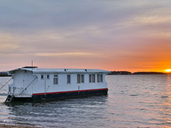 Click to view Bramble Bush Bay sunset