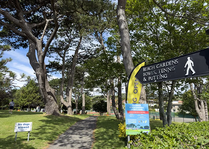 East entrance to Beach Gardens