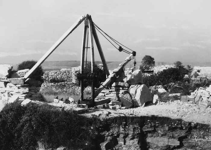 Crane lifting Purbeck Stone
