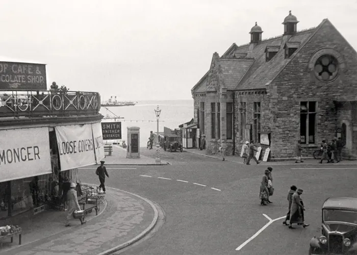 The old mowlem building