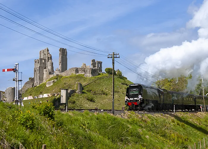 Corfe Castle walking routes