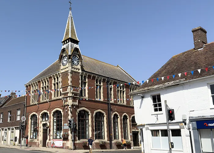 georgian buildings in Wareham town center