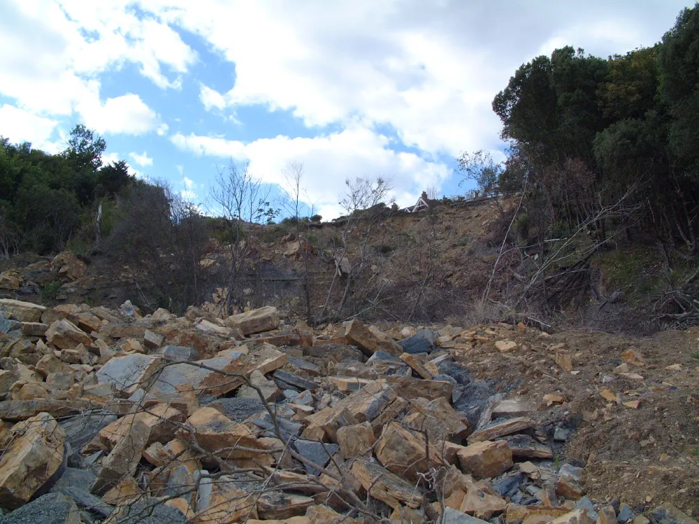 landslide in the centre of Durlston bay